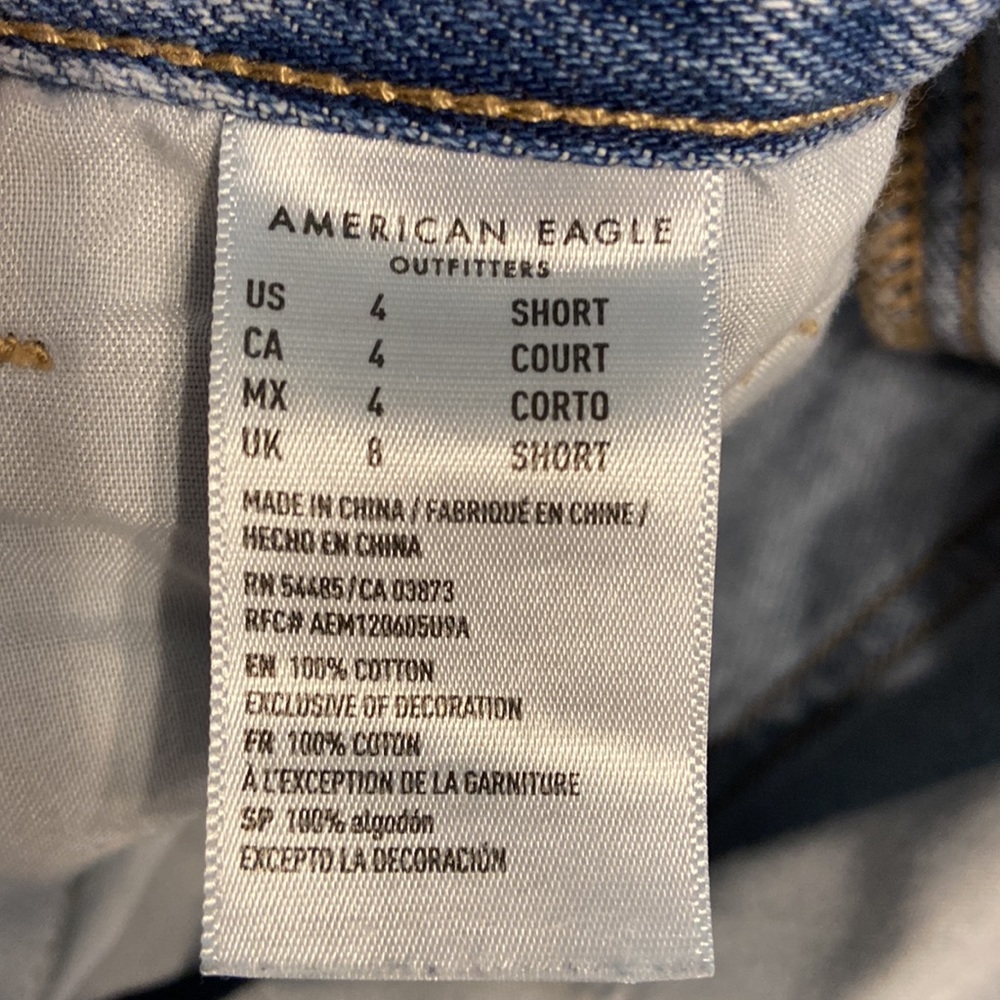 American Eagle Mom Jean size 4 excellent condition inseam 25” - Picture 4 of 7